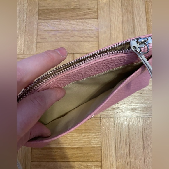 Coach Wristlet/ Clutch Auth. PINK! 💗 - Picture 2 of 4